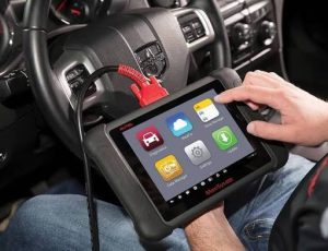Подключение сканера к разъёму OBD-II